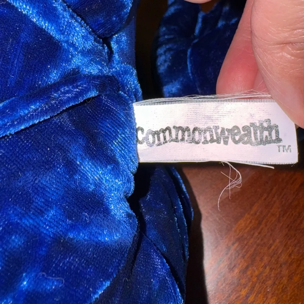Vintage Commonwealth VELVET FROG Solid Blue Pattern 22
